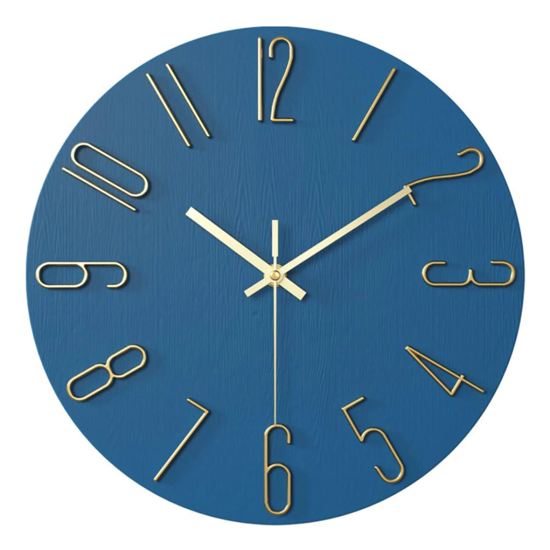 Reloj de pared minimalista escandinavo de cuarzo silencioso con detalles dorados