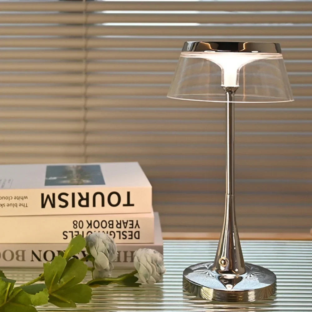 Lámpara de mesa con pantalla de acrílico translúcido, inalámbrica, recargable, regulable y con base metálica