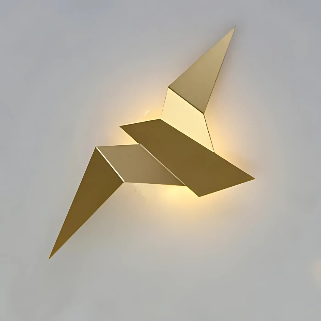 Aplique de pared moderno escultórico de metal inspirado en el origami