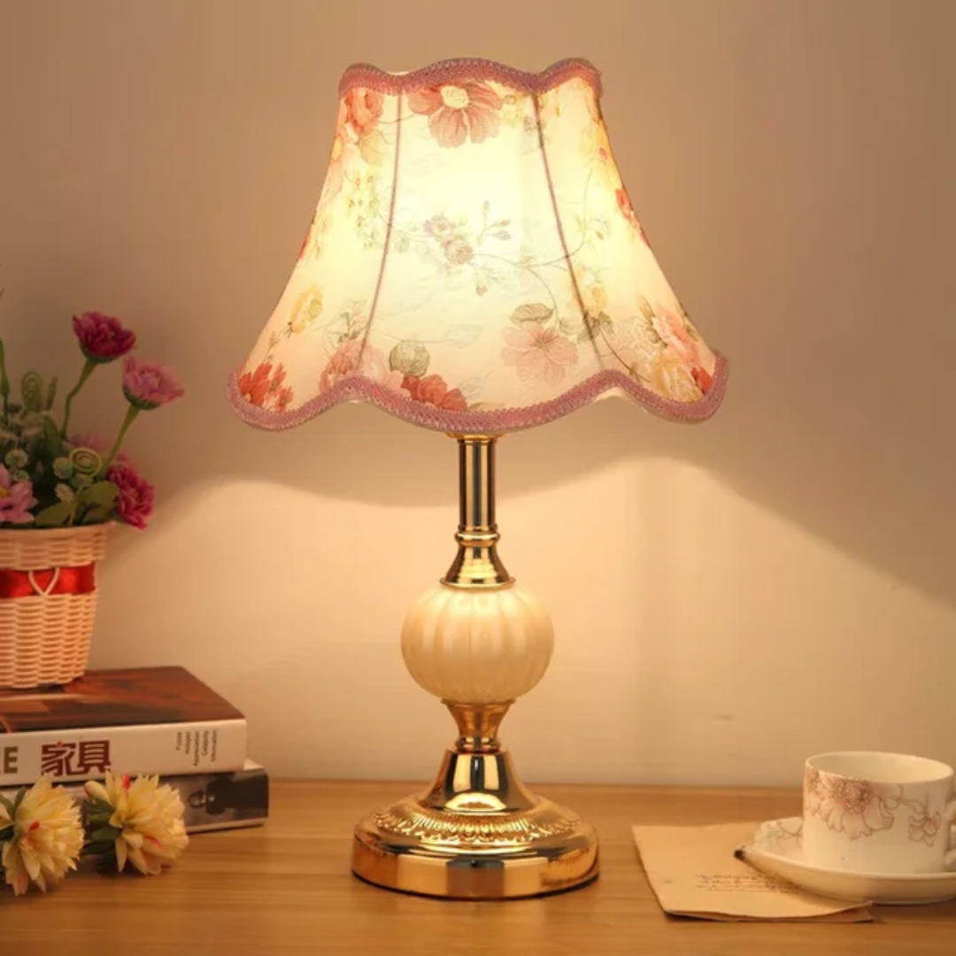 Lámpara de mesa escandinava de noche vintage con pantalla de tela floral