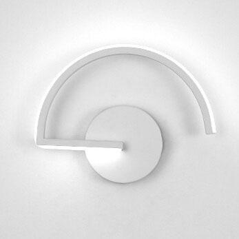 Aplique de pared minimalista con silueta de arco curvo y resplandor de halo