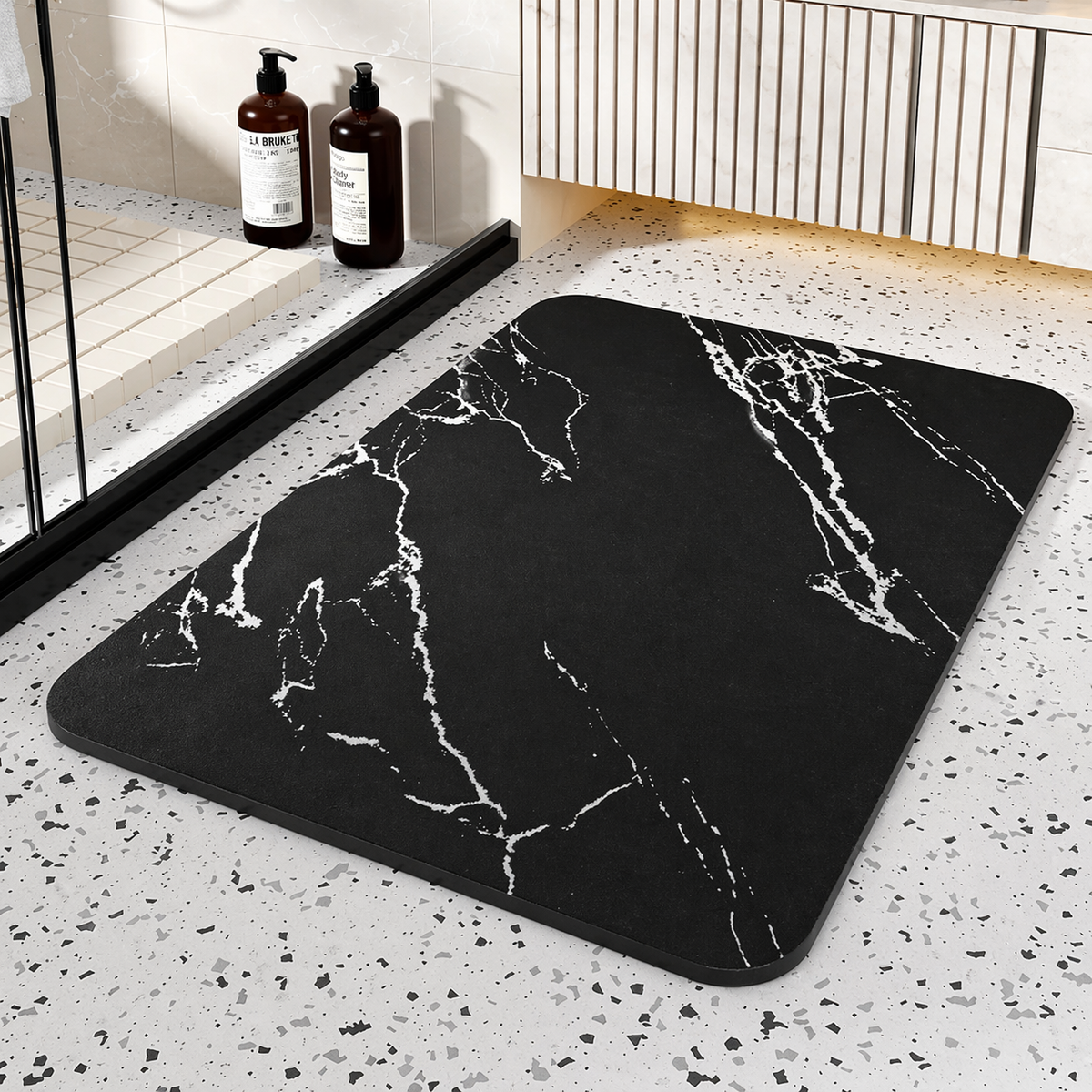 Alfombrilla de baño de piedra de diatomita con diseño de mármol, antideslizante y de secado rápido