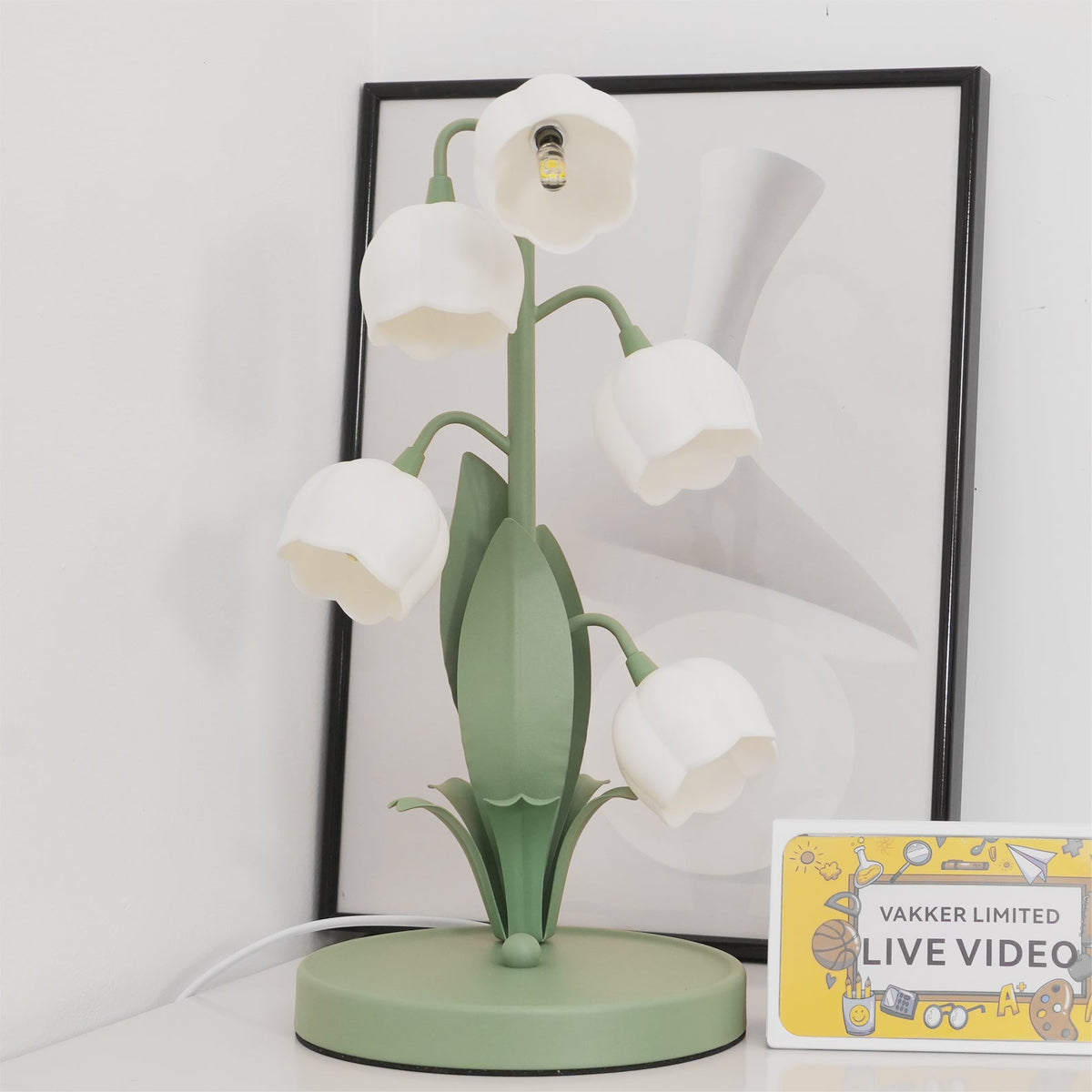 Lámpara de mesa floral con forma de tulipán y flor de orquídea