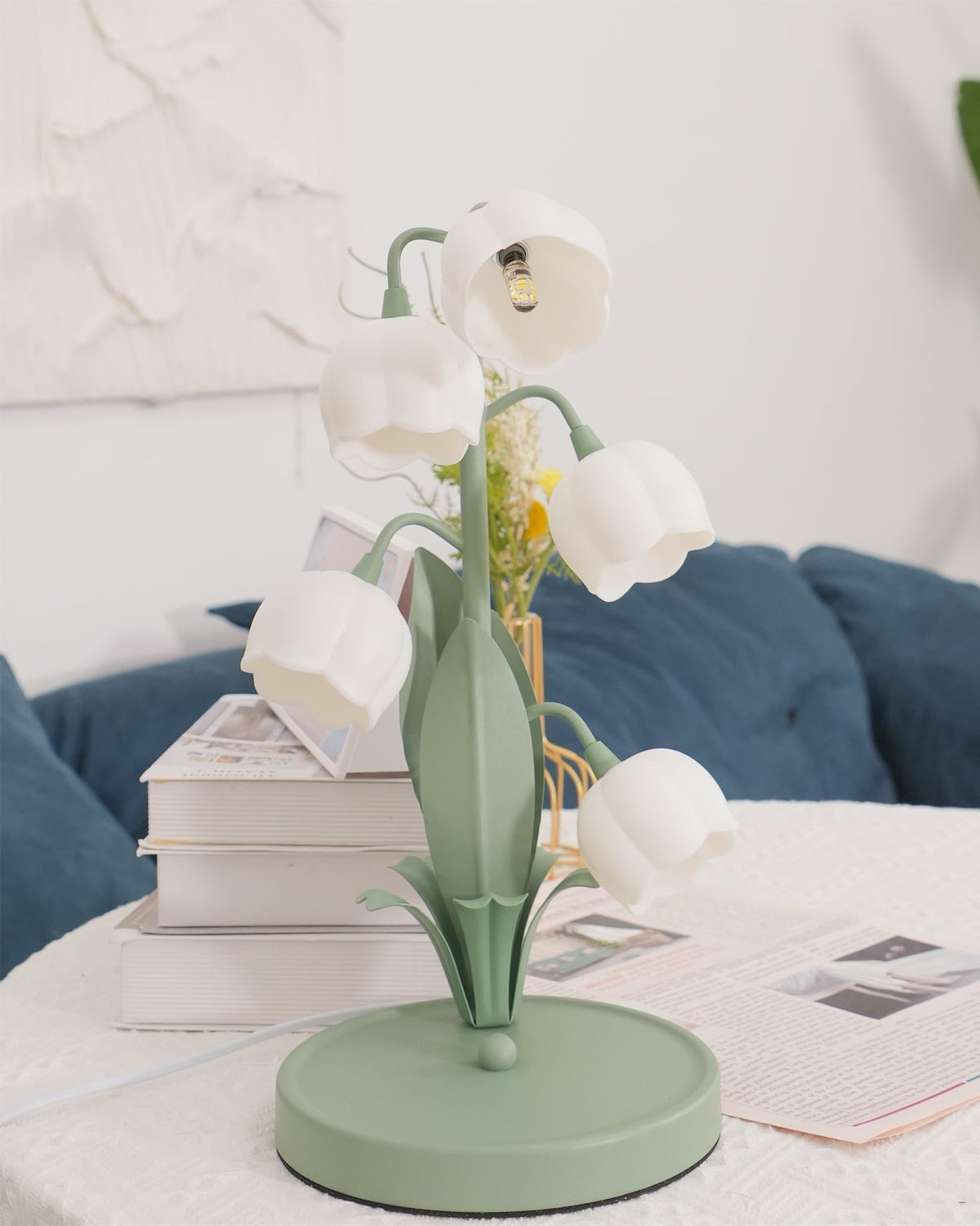 Lámpara de mesa floral con forma de tulipán y flor de orquídea