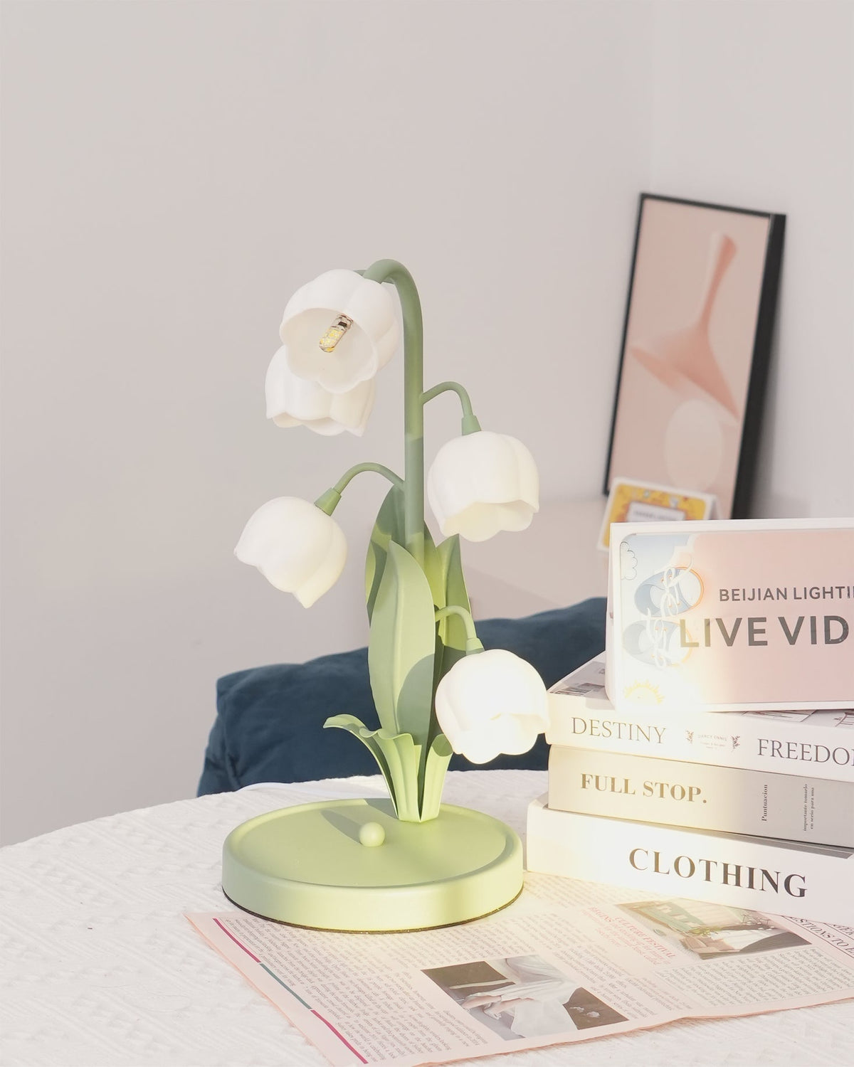 Lámpara de mesa floral con forma de tulipán y flor de orquídea