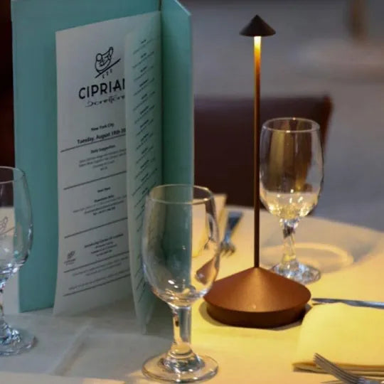 Lámpara de mesa impermeable, inalámbrica, recargable y regulable para interiores y exteriores