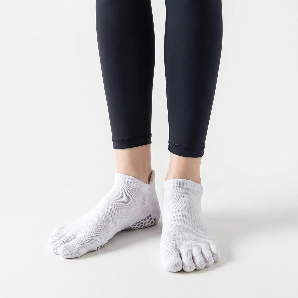 Calcetines de yoga de cinco dedos, bajos, con puño acanalado y agarre punteado