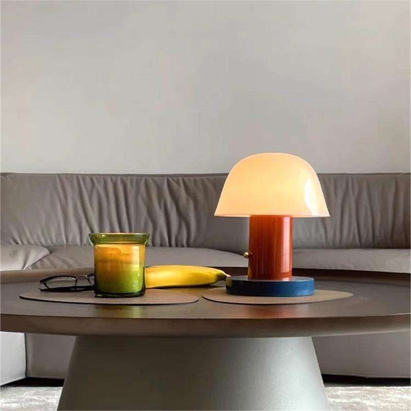 Lámpara de mesa escultural con forma de champiñón, recargable, táctil, regulable e inalámbrica