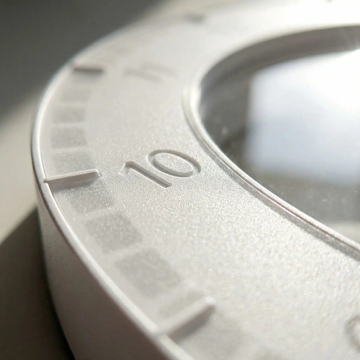 Reloj de pared digital circular delgado con pantalla de aro y regulable