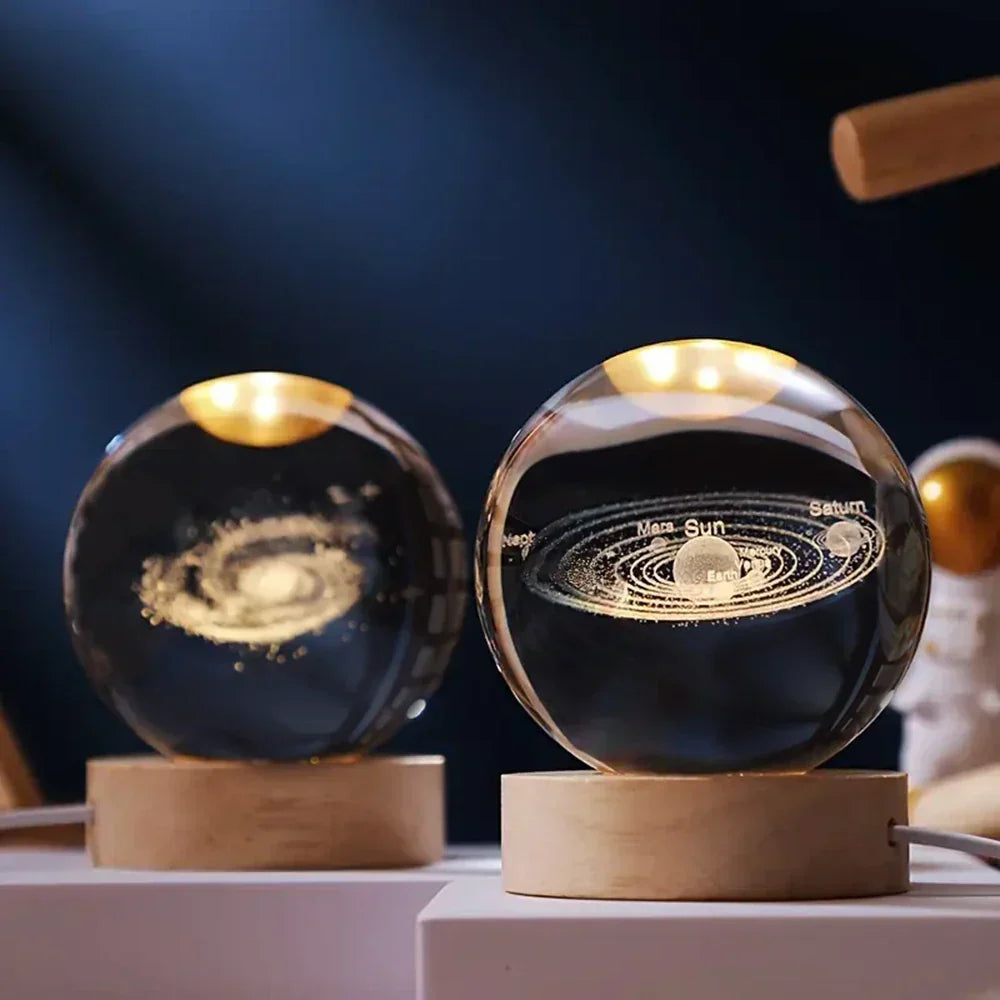 Lámpara de mesa y luz nocturna con esfera planetaria de cristal grabado