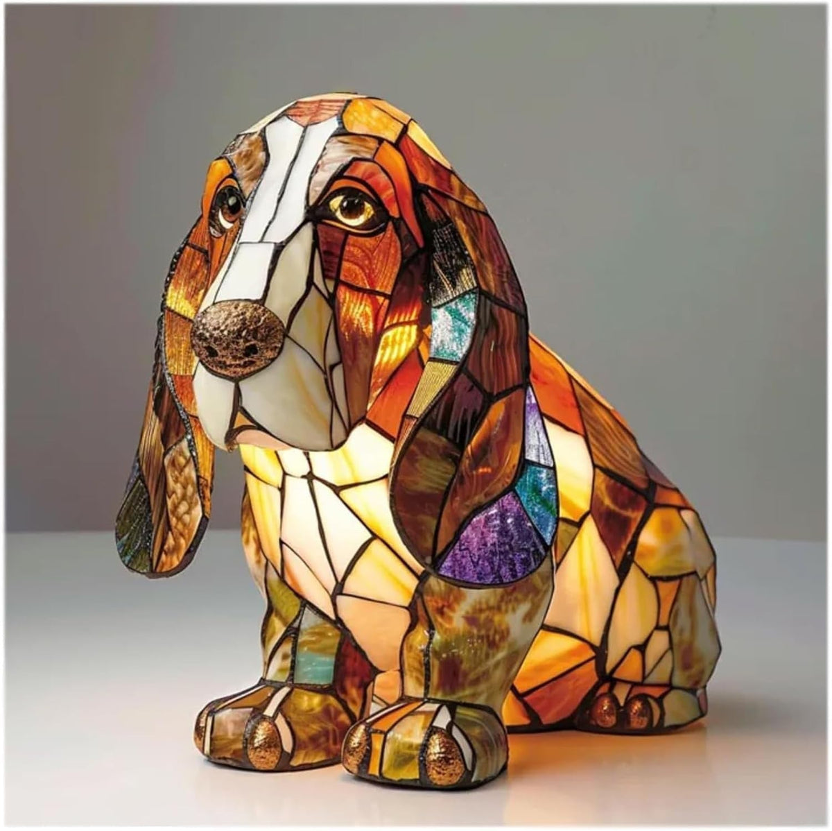 Lámpara de mesa decorativa con figura escultórica de perro de resina y vidrio emplomado