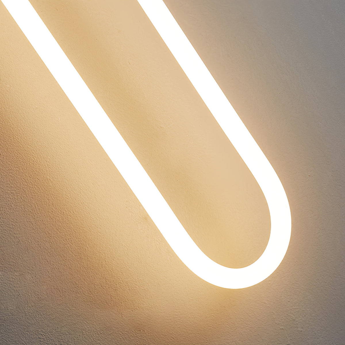 Aplique de pared arquitectónico minimalista con marco de latón en forma de lazo