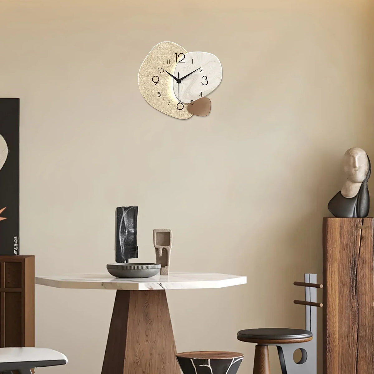 Reloj de pared moderno y minimalista de cuarzo silencioso con textura de piedra