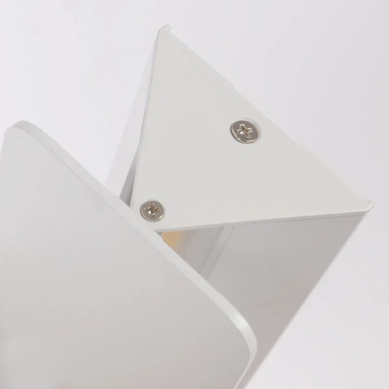 Aplique de pared rectangular minimalista de aluminio con brazo oscilante