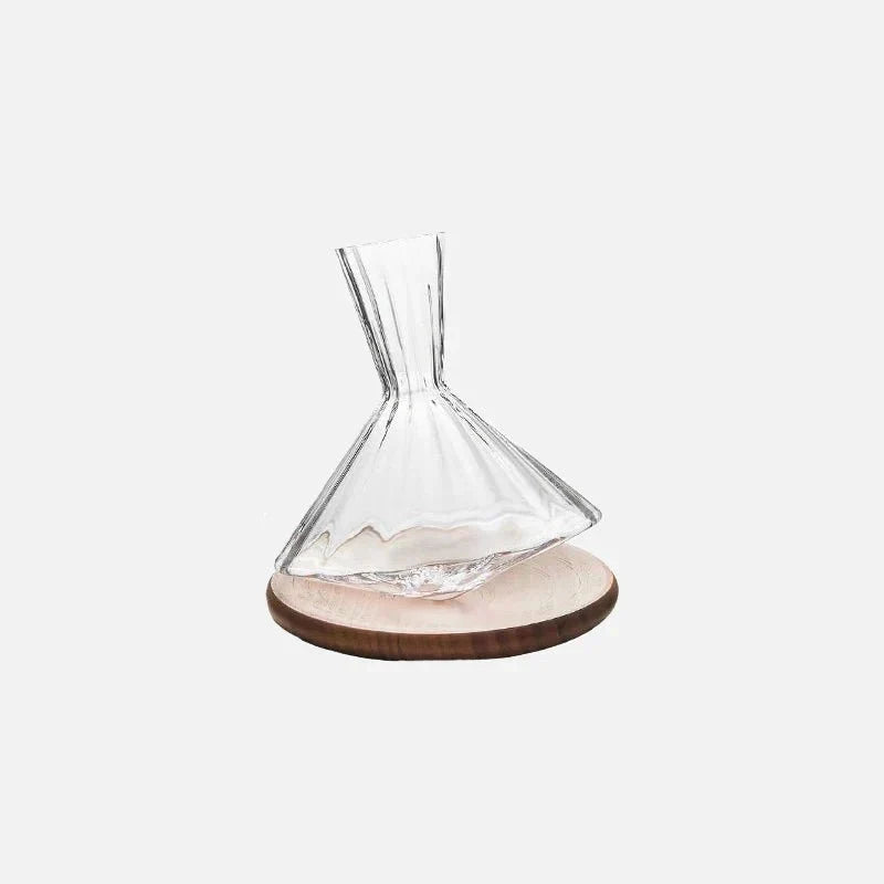 Decantador de vino de vidrio angular giratorio con base de madera