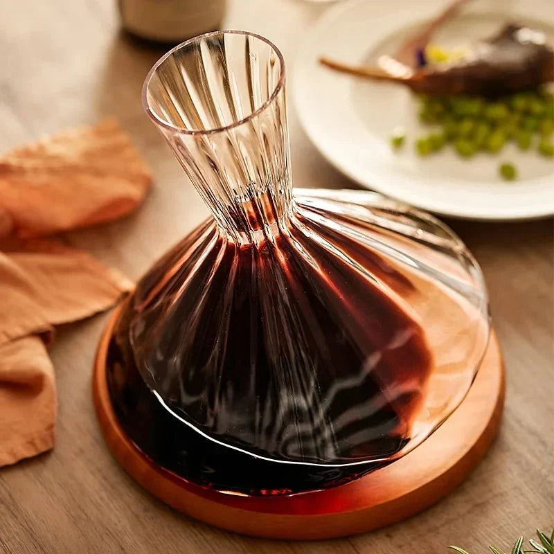 Decantador de vino de vidrio angular giratorio con base de madera