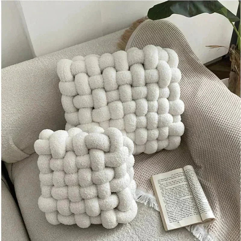 Cojín decorativo suave de felpa con forma de nudo nórdico