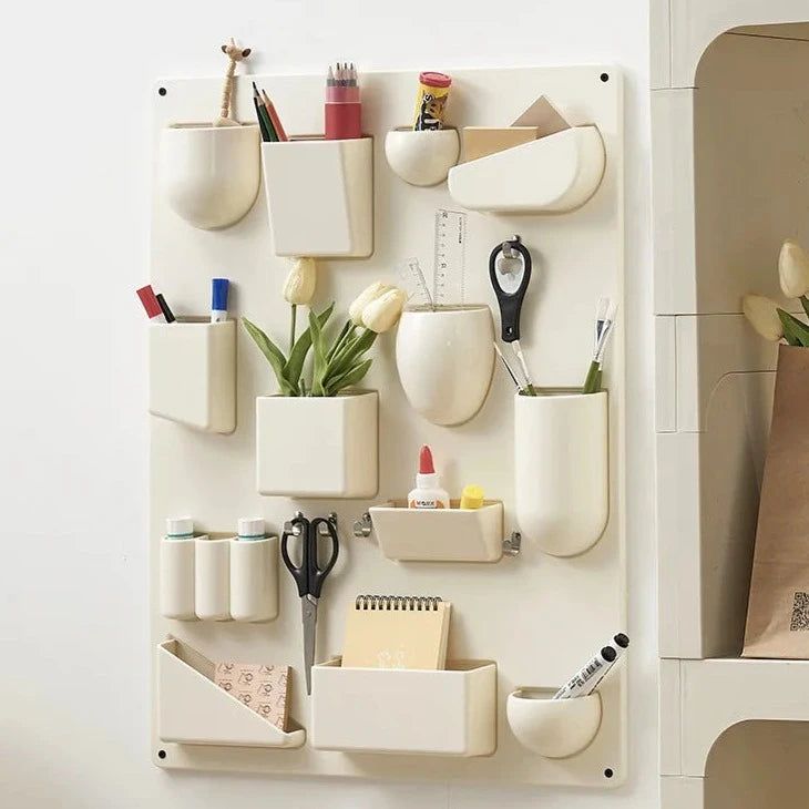 Organizador de almacenamiento de pared de plástico con múltiples bolsillos, ganchos y clips