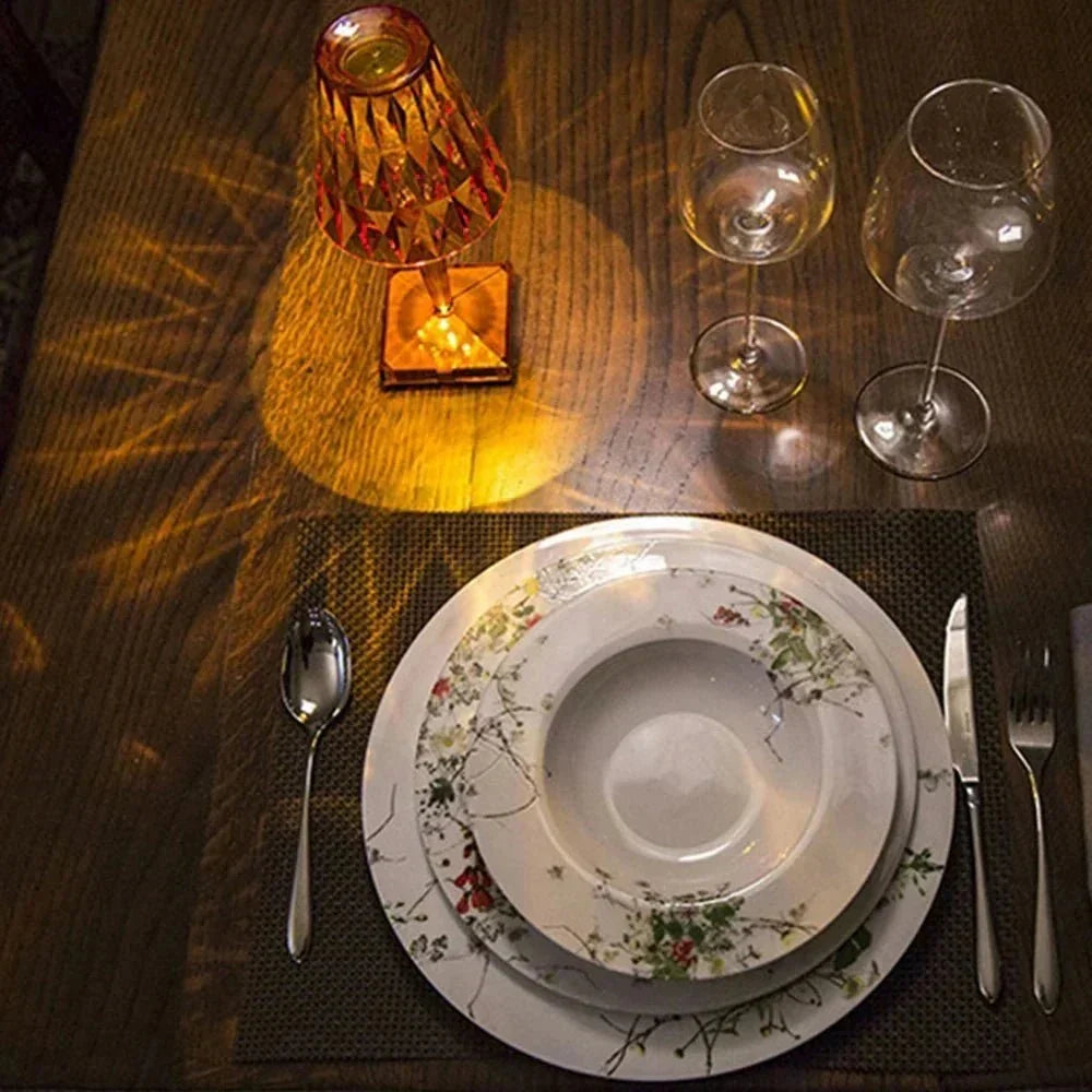 Lámpara de mesa recargable de acrílico con efecto de cristal escultórico