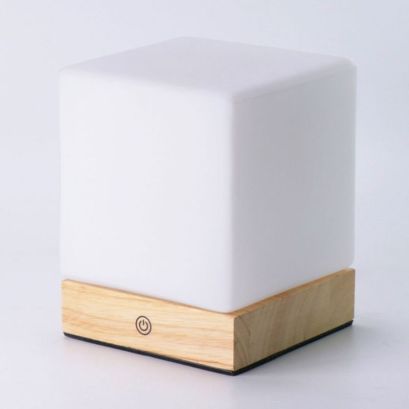 Lámpara de mesa minimalista cúbica de madera y vidrio esmerilado
