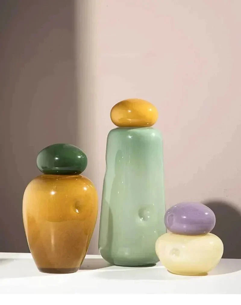 Jarrón de flores elíptico de vidrio brillante con tapa de guijarro