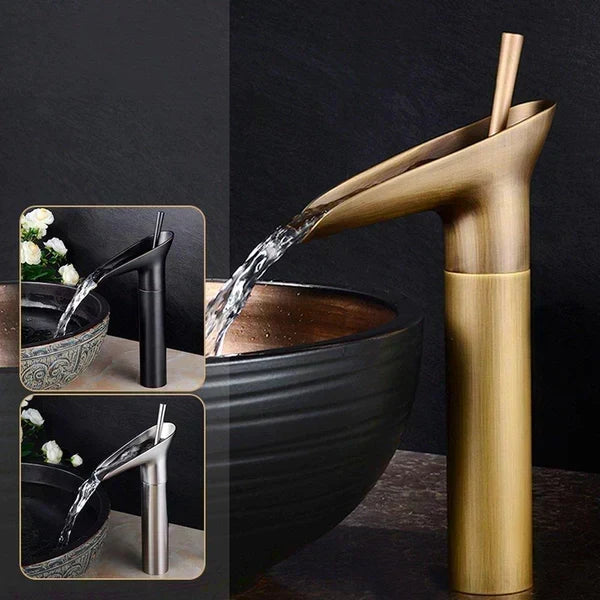 Grifo de baño vintage con salida de agua en cascada y un solo orificio