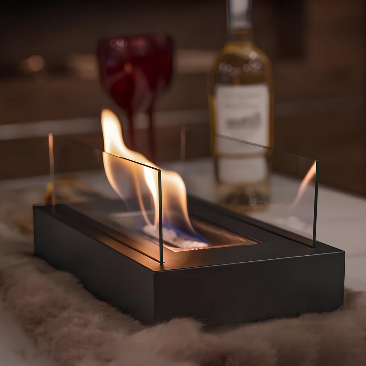Lámpara de mesa con chimenea portátil, vidrio rectangular y base metálica para pared