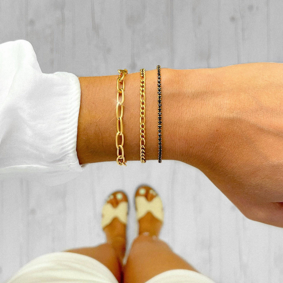 Pulsera ajustable de cadena de plata con eslabones pequeños y diseño refinado