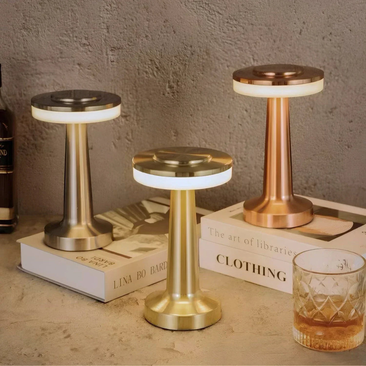 Lámpara de mesa de metal retro inalámbrica, recargable y regulable