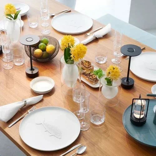 Lámpara de mesa portátil de metal, elegante, inalámbrica, regulable y recargable