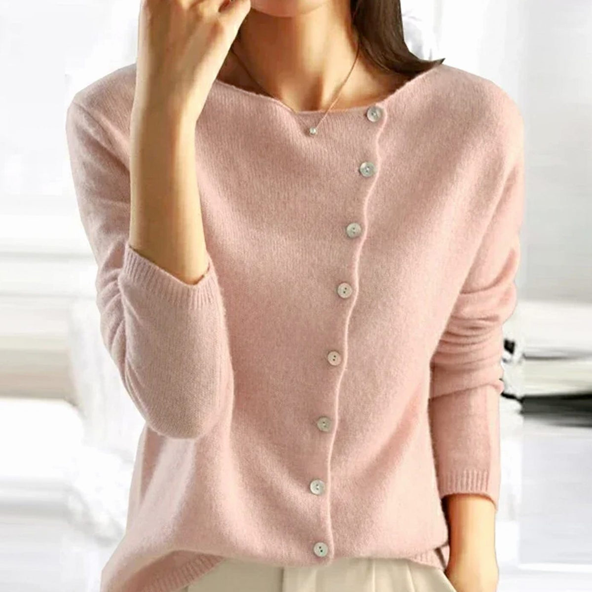 Cárdigan de punto suave para mujer con botones asimétricos