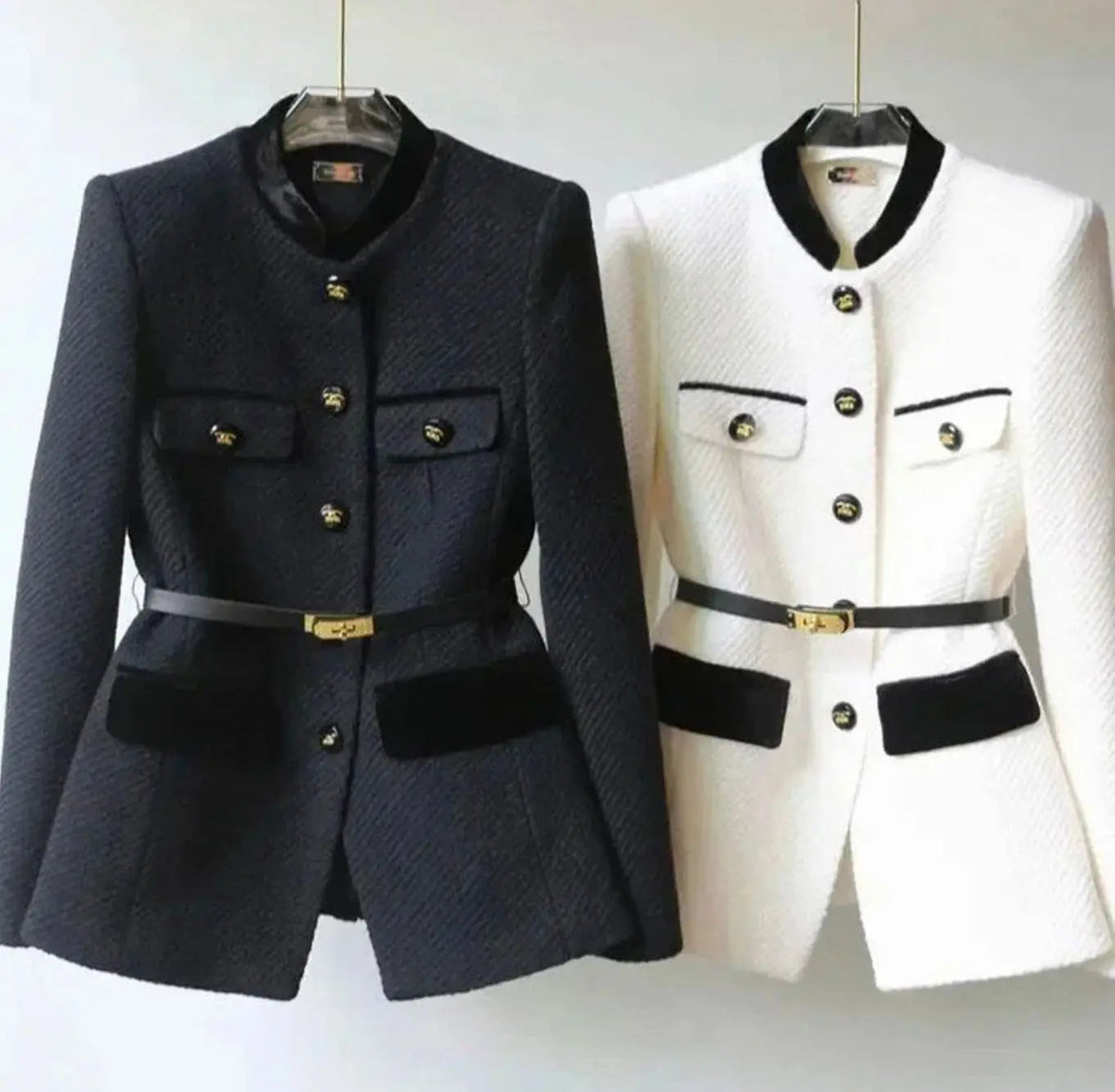 Abrigo de tweed elegante para mujer con cinturón y botones de estilo militar
