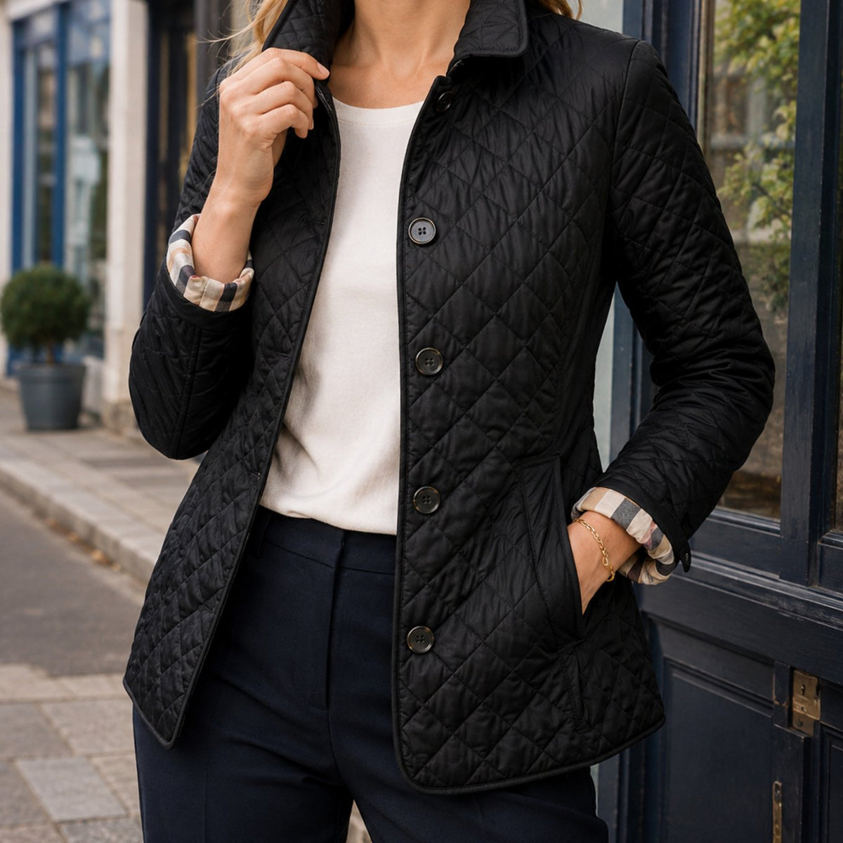 Chaqueta acolchada para mujer con patrón de rombos, botones delanteros y puños de cuadros