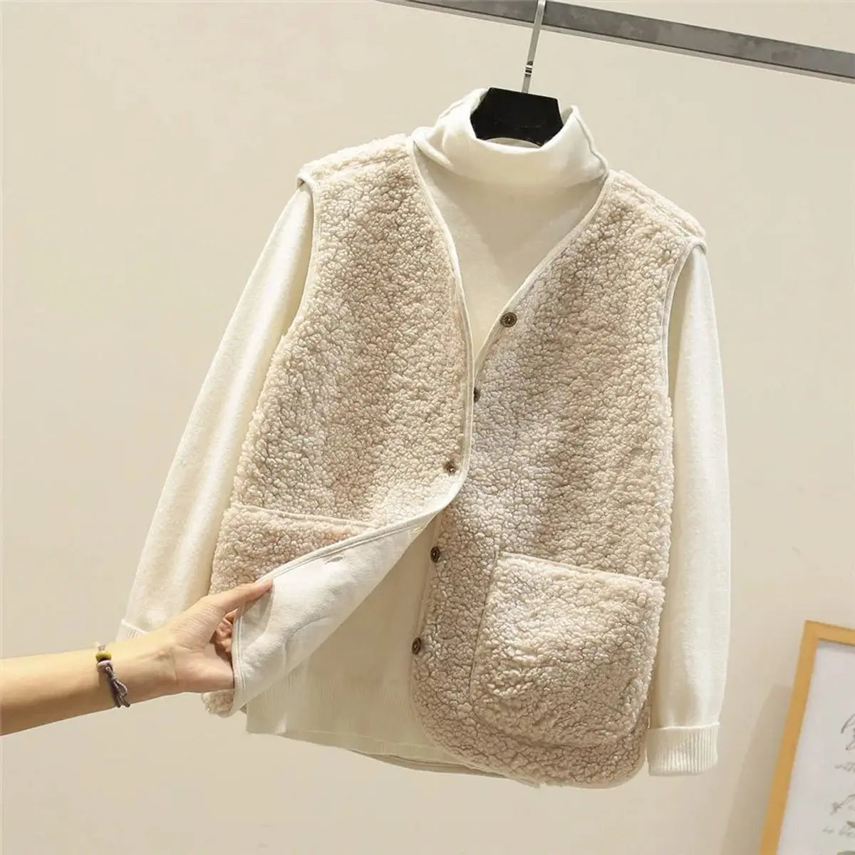 Chaleco acolchado de forro polar sherpa con botones para mujer