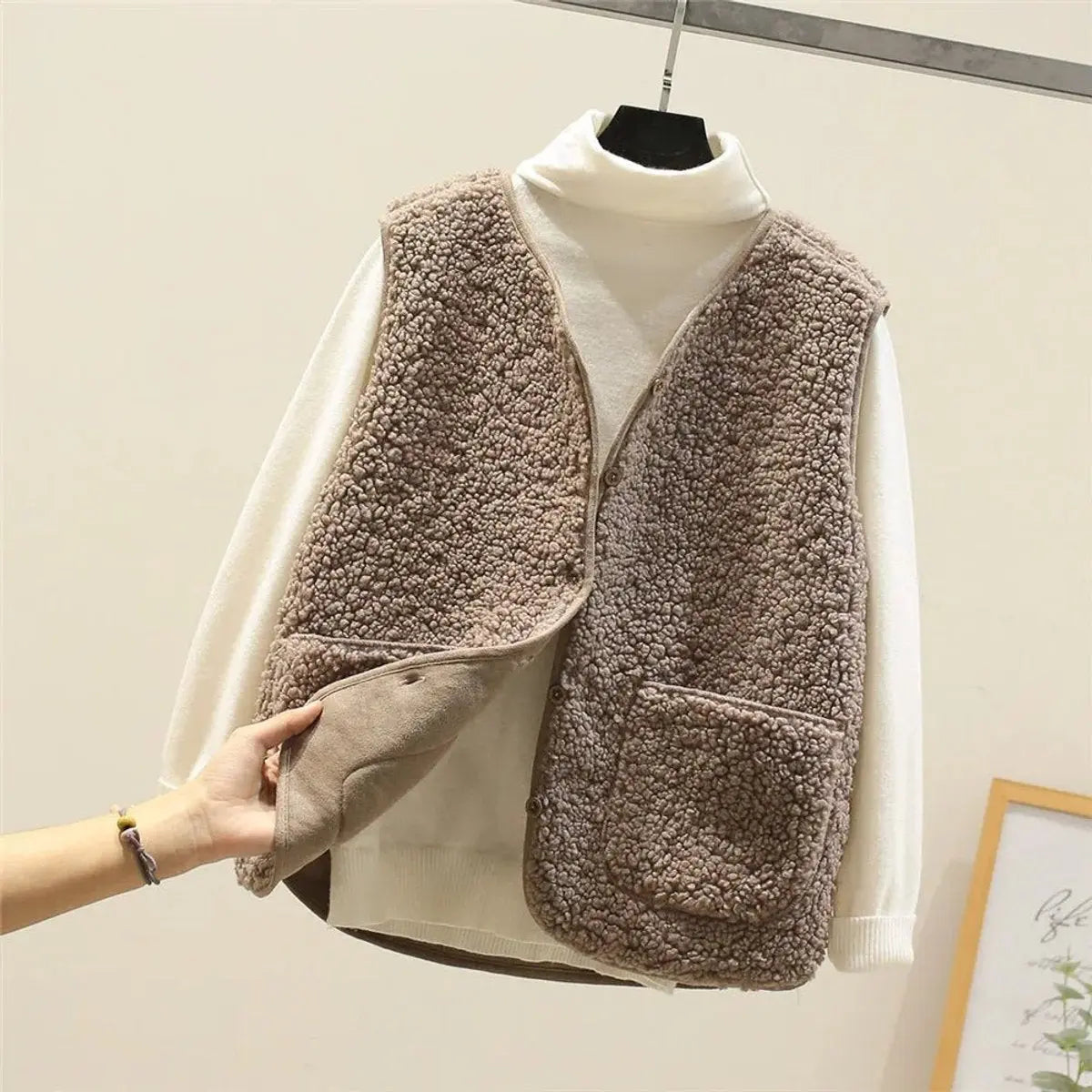 Chaleco acolchado de forro polar sherpa con botones para mujer