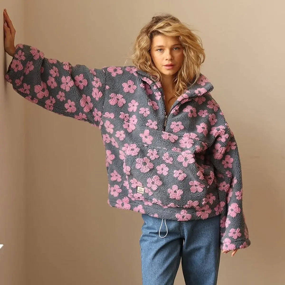 Jersey extragrande de forro polar sherpa con estampado floral y media cremallera para mujer