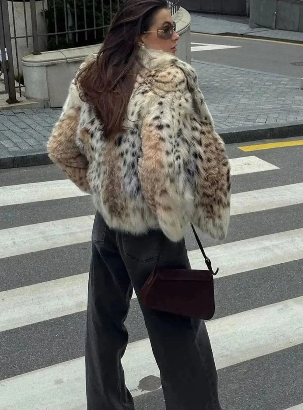 Abrigo de pelo sintético con estampado de leopardo para mujer