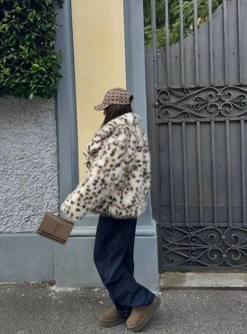 Abrigo de pelo sintético con estampado de leopardo para mujer