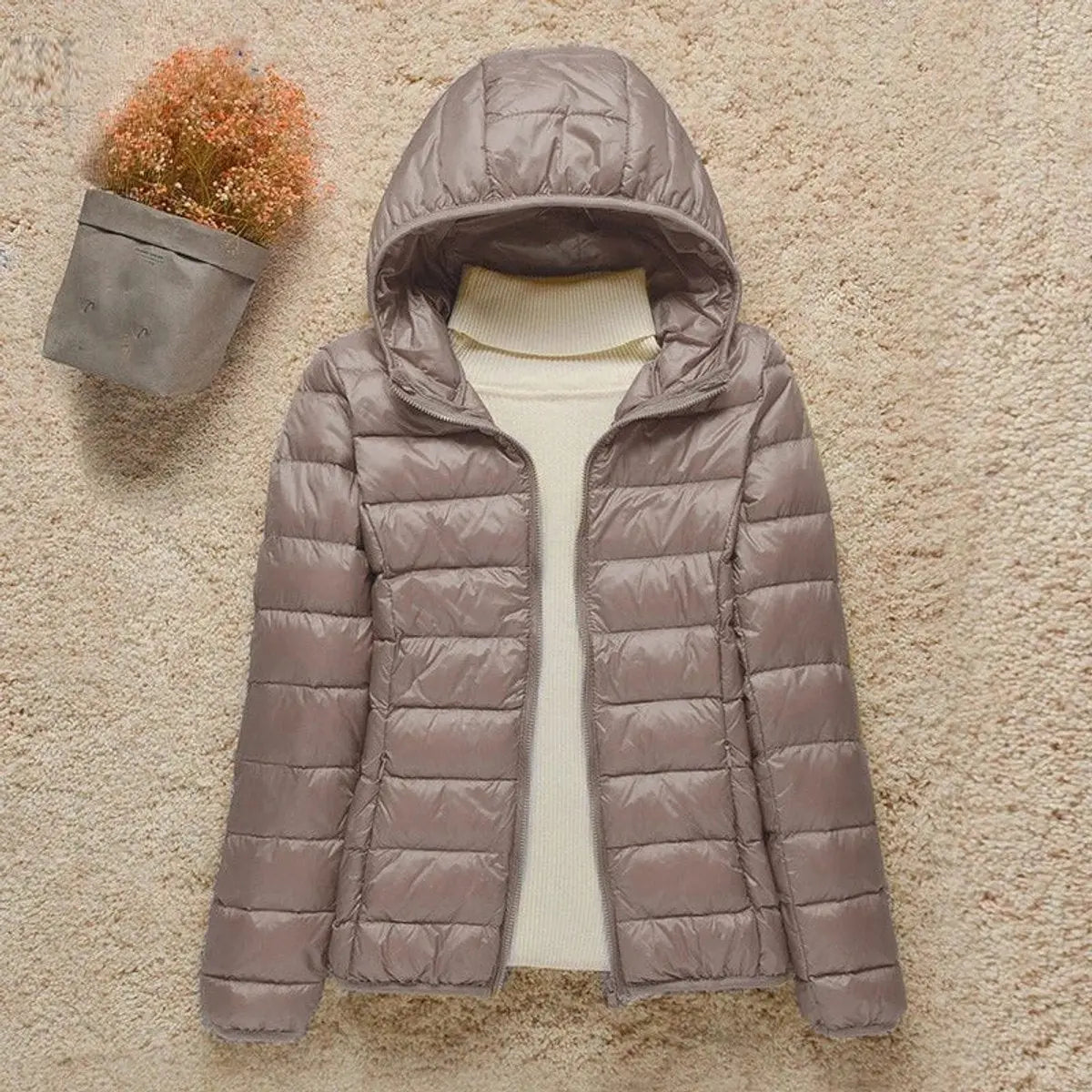 Chaqueta ligera acolchada con capucha, relleno de plumón y plegable para mujer