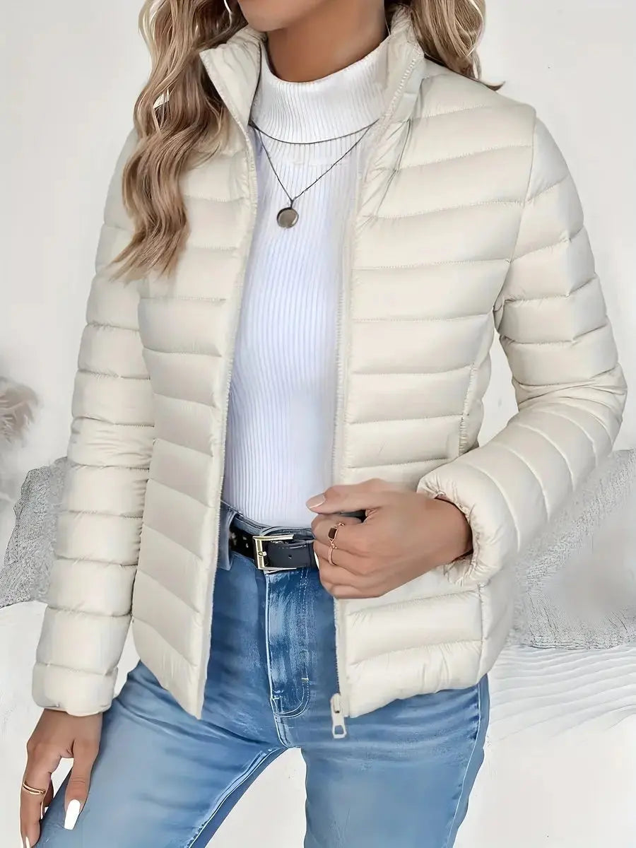 Abrigo ligero acolchado con cuello alto y cremallera para mujer