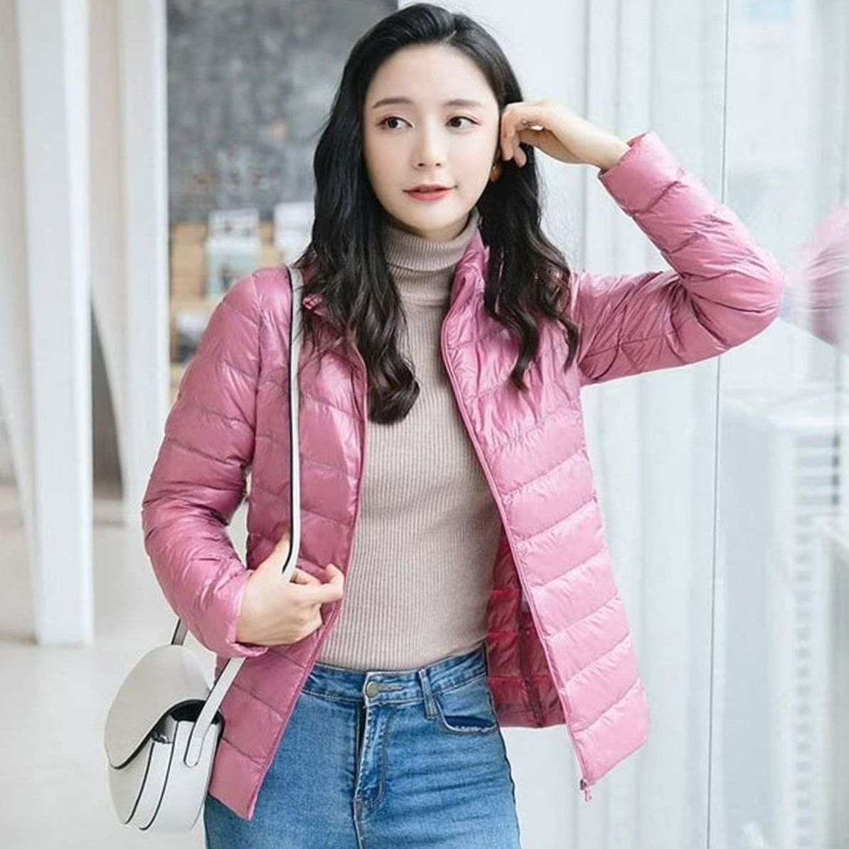 Chaqueta ligera acolchada de primavera con cuello alto para mujer