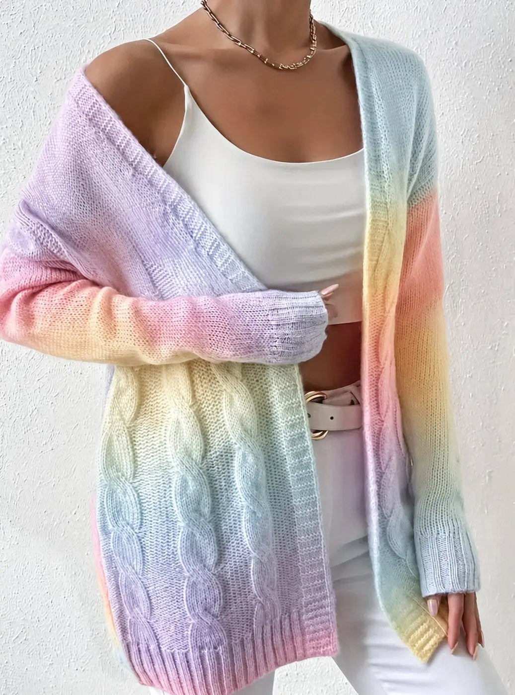 Cárdigan largo extragrande de punto trenzado y frente abierto para mujer