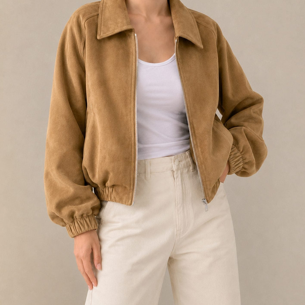 Chaqueta corta extragrande de ante sintético con cremallera para mujer