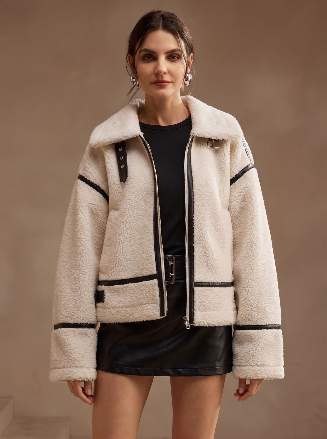 Florence | Chaqueta teddy extragrande de borreguito para mujer, con ribete en contraste y cierre de cremallera