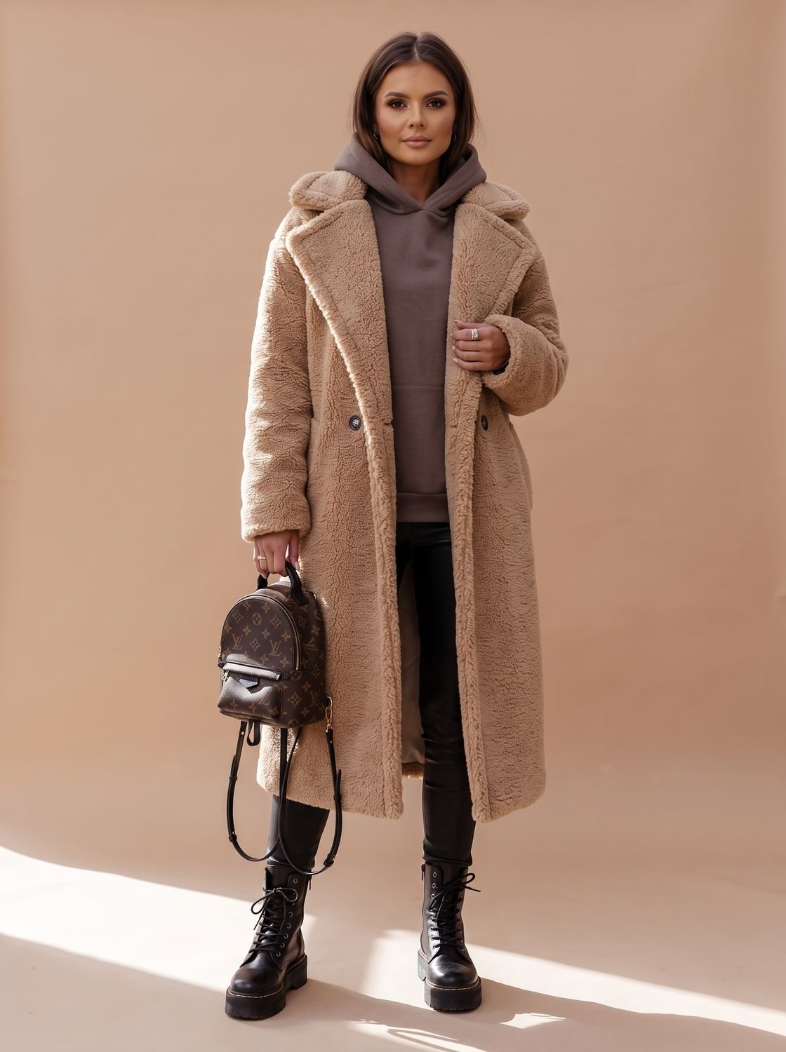 Emily | Abrigo largo de invierno de piel sintética de peluche extragrande para mujer