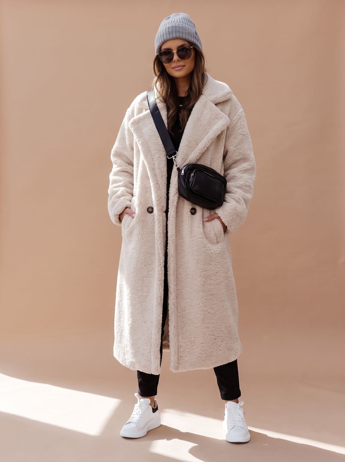 Emily | Abrigo largo de invierno de piel sintética de peluche extragrande para mujer