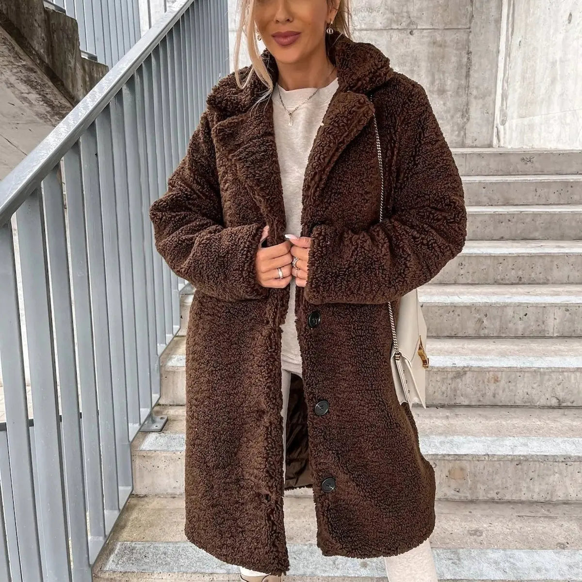 Abrigo acolchado largo extragrande de forro polar teddy para mujer