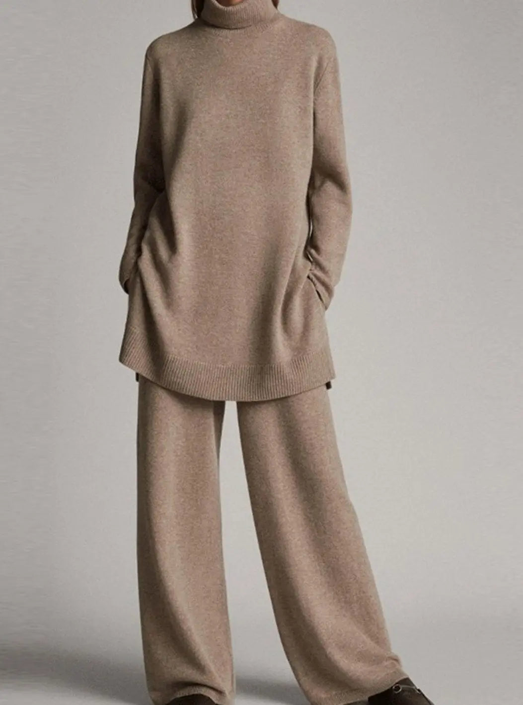 Conjunto de punto extragrande para estar en casa, cuello alto y pantalón de pierna ancha