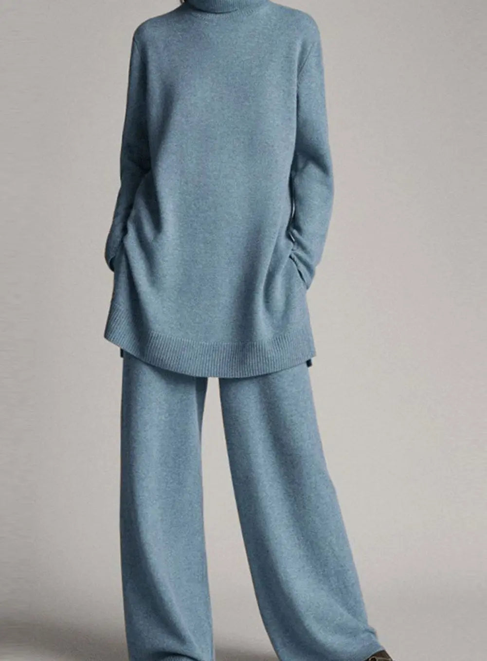 Conjunto de punto extragrande para estar en casa, cuello alto y pantalón de pierna ancha