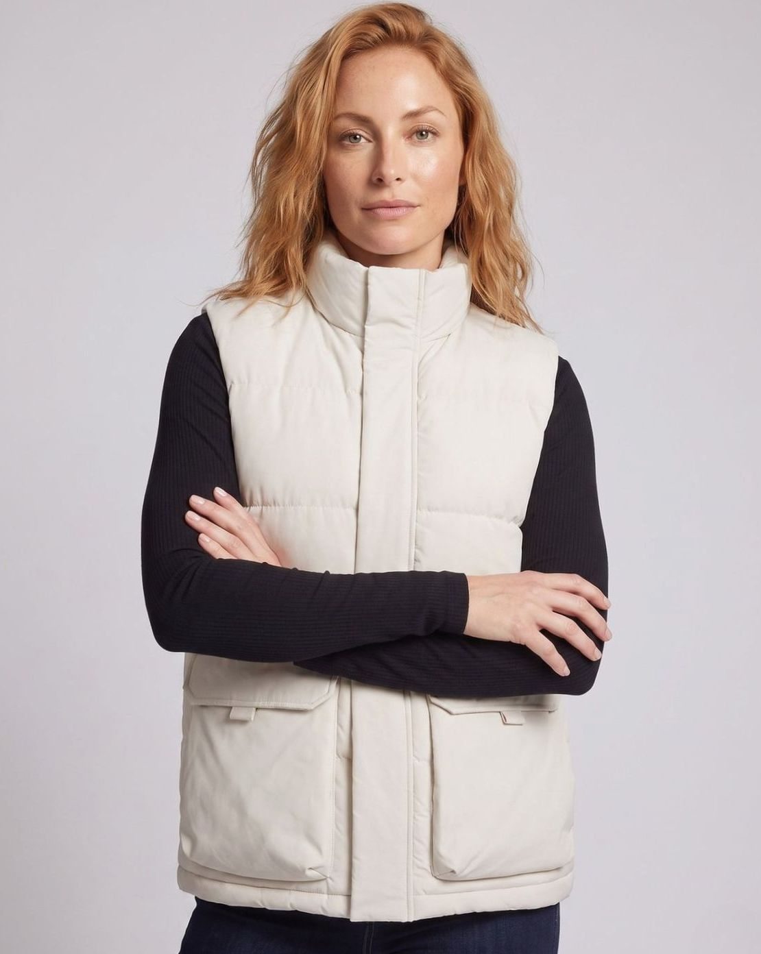 Chaleco acolchado sin mangas con cuello embudo, bolsillos con solapa, color crudo, para mujer